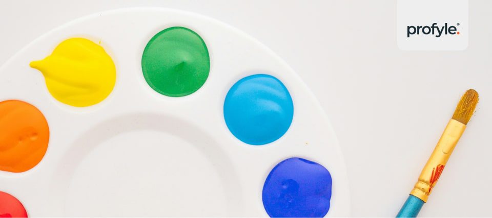 Colours influence how a business card looks like